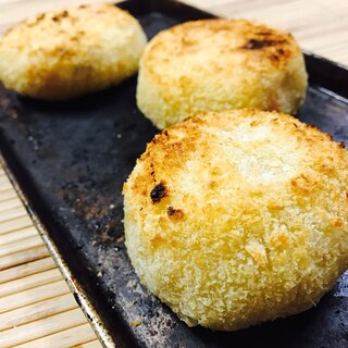 油で揚げない！ヘルシーポテト焼きチーズコロッケ